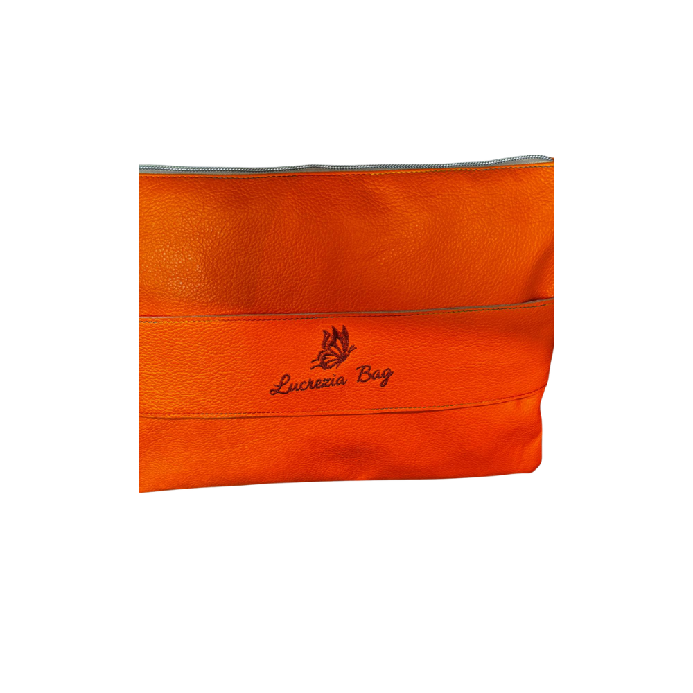 CLUTCH N. 423 – Collezione Estate 2026 | Pelle Martellata Arancio Monarca | Pezzo Unico-Borsa Artigianale di Lusso-Made in Italy - immagine 3